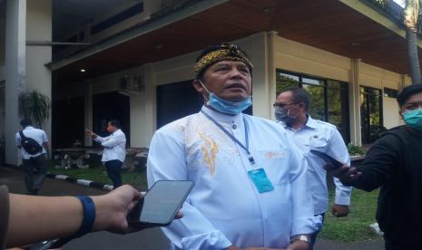 Bupati Bandung, Dadang Naser memaparkan hasil pemeriksaan Bawaslu di Pemda Kabupaten Bandung, Soreang, Rabu (14/10). 