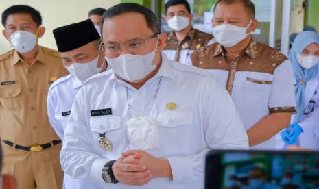 Bupati Dr Dodi Reza Alex Noerdin Lic Econ MBA berupaya menekan angka pengangguran di Bumi Serasan Sekate kembali terealisasi secara nyata. Senin (27/9), sehari jelang HUT Muba ke-56, Muba Vocation Centre (MVC) atau Pusat Pelatihan Kerja Daerah (PPKD) Migas pertama di Indonesia diresmikan