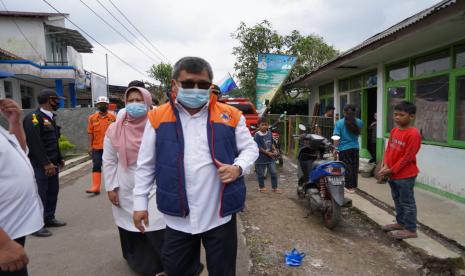 Pemerintah Kabupaten (Pemkab) Garut melakukan evaluasi pelaksanaan pemberlakuan pembatasan masyarakat (PPKM) darurat selama sepekan terakhir. Hasilnya, mobilitas masyarakat mengalami penurunan meski belum signifikan. (Foto: Bupati Garut Rudy Gunawan)