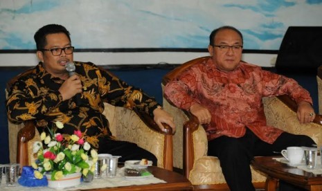 Bupati Kabupaten Tabalong Anang Syakhfiani bertemu dengan dengan Wakil Ketua MPR RI Mahyudin.