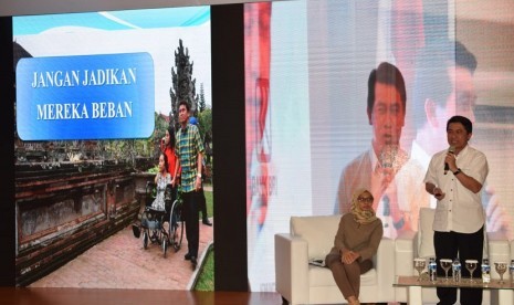  Bupati Klungkung Bali, I Nyoman Suwirta saat menjadi narasumber dalam acara Seminar dan Expo disabilitas di Gedung Kementerian Tenaga Kerja Republik Indonesia