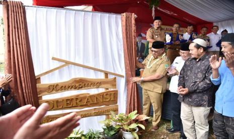 Bupati Kuningan, Acep Purnama, meluncurkan kampung toleransi, Selasa (22/11/2022). Ada enam desa yang ditetapkan sebagai kampung toleransi di Kabupaten Kuningan. 