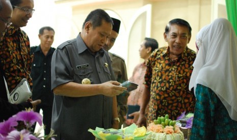 Bupati Lumajang Sjahrazad Masdar.