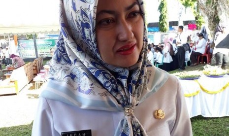  Bupati Luwu Utara Indah Putri Indriani menjelaskan tentang program Upsus Siwab di Rumah Jabatan Bupati Luwu Utara, Rabu (26/4).