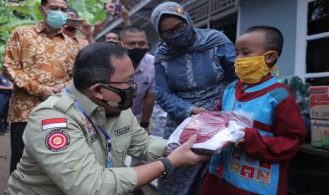  Bupati Muba Dodi Reza Alex melalui Dinas Sosial Muba mengucurkan bantuan sebesar Rp 21 juta untuk kebutuhan renovasi bangunan panti yang terbakar. 