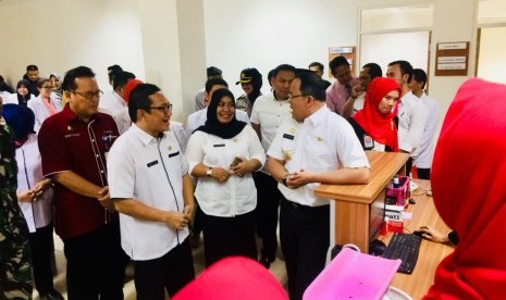 Bupati Muba Dodi Reza Alex tak henti-henti memberi support kepada pegawai RSUD Sekayu. 