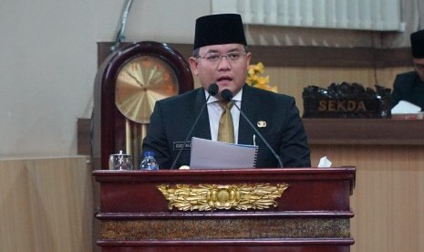 Bupati Muba H Dodi Reza Alex Noerdin pada Rapat Paripurna, di Ruang Rapat Paripurna DPRD Kabupaten Muba, Senin (9/9).