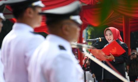 Bupati Purbalingga Dyah Hayuning Pratiwi melantik 34 Kepala Desa (Kades) terpilih hasil Pemilihan Kepala Desa (Pilkades) Serentak dan Pilkades Antar Waktu tahun 2022, Jum