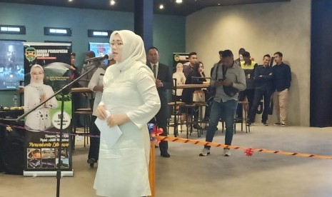 Bupati Purwakarta Anne Ratna Mustika, saat meresmikan bioskop besutan CGV Cinemas yang berada di Sadang Terminal Square, Rabu (12/12). 