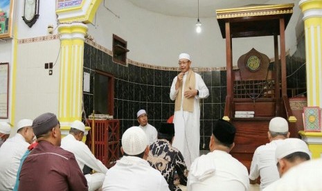 Bupati Sarolangun Cek Endra dalam gerakan Subuh Keliling