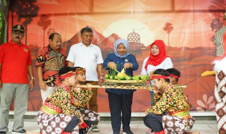 Bupati Sleman, Kustini Sri Purnomo meluncurkan kembali Desa Wisata Palgading, Ahad (26/2/2023). 