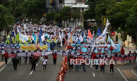 Demo buruh di Jawa Timur (ilustrasi).