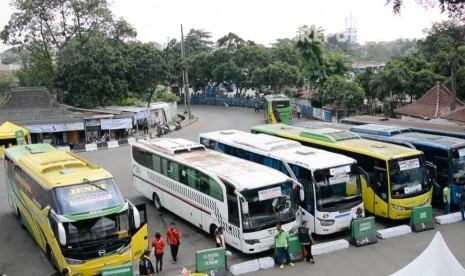 Bus AKAP di Terminal Bus Kampung Rambutan, Jakarta Timur.