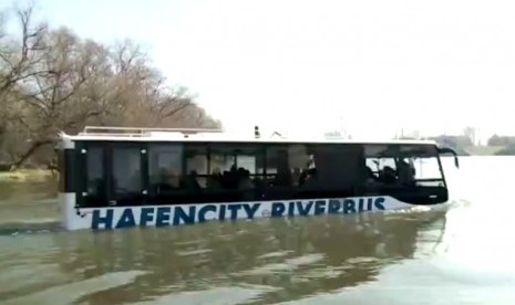 Bus Amfibi di Hamburg, Jerman