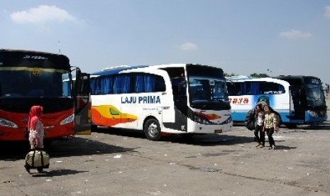 Bus angkutan lebaran.