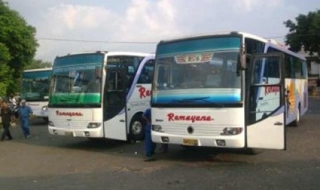 Bus dan armada angkutan lain di terminal Magelang siap melayani pemudik.