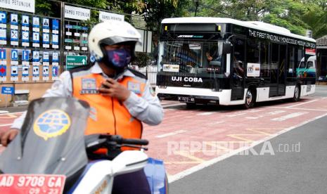 In Picture: Ujicoba Purwarupa Bus Ramah Difabel di Kota Solo