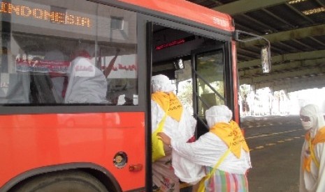 Bus Shalawat melayani jamaah haji di Makkah, Arab Saudi.