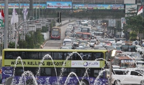 Bus tingkat