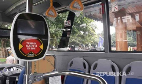 Uji coba bus Trans Patriot di Bekasi, Senin (18/12).