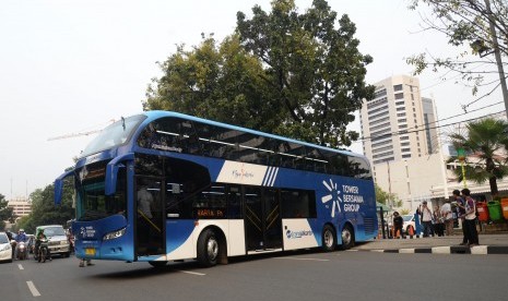 Bus wisata (ilustrasi)