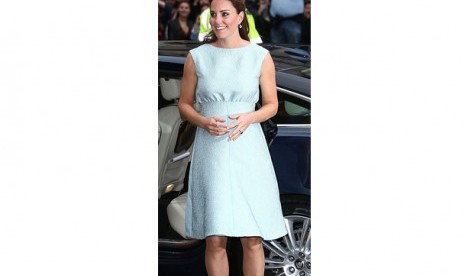 Busana hamil Kate Middleton