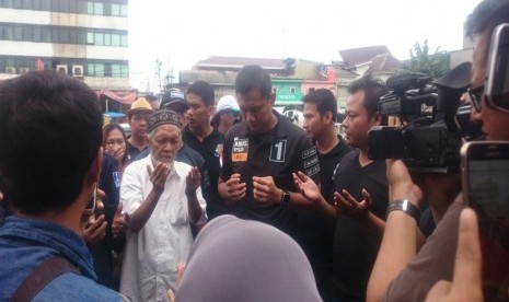 Calon gubernur DKI Jakarta Agus Harimurti Yudhoyono , melanjutkan kampanyenya dengan menyapa masyarakat di Kelurahan Utan Panjang, Kemayoran, Jakarta Pusat, Senin (28/11)