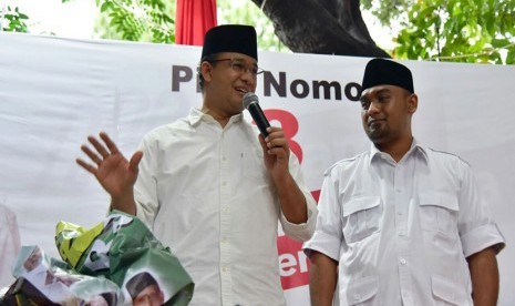 Calon Gubernur DKI Jakarta Anies Baswedan dalam keterangan pers di Jakarta, Senin (3/4), menegaskan beredarnya spanduk bernada SARA bukan berasal dari dirinya ataupun tim pemenanganannya. 