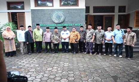 Calon Gubernur Jabar Ahmad Syaikhu bersilaturahim ke Sekretariat MUI Provinsi Jawa Barat (Jabar).