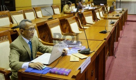 Calon Hakim Agung (CHA) membuat makalah di gedung Nusantara II DPR RI Kompleks Parlemen, Senayan, Jakarta (26/6/2019).