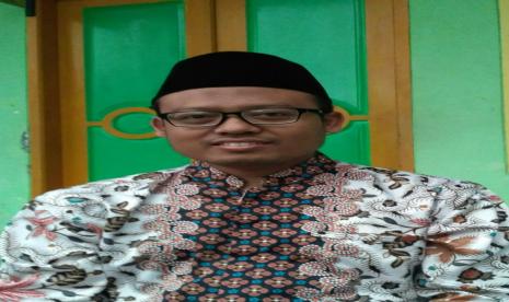 Dua Warga Malang Terpilih Jadi Imam Masjid di UEA. Calon imam masjid di Uni Emirat Arab (UEA) Muhammad Shohibul Huda yang merupakan warga Lawang, Kabupaten Malang, Jawa Timur. 