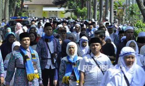 Calon jamaah haji dari kelompok terbang (Kloter) kloter 1 Jabar (Ilustrasi)