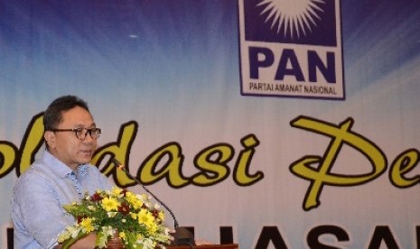 Calon ketua umum PAN Zulkufli Hasan di Lombok, Sabtu (7/2) malam Wita.