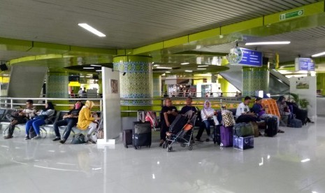 Suasana Stasiun Gambir.