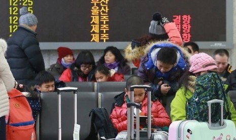 Calon Penumpang yang tertahan di Bandara Jeju, Korea Selatan