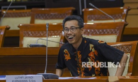 Calon pimpinan Komisi Pemberantasan Korupsi (KPK) Luthfi Jayadi Kurniawan bersiap menjalani uji kepatutan dan kelayakan di ruang rapat Komisi III DPR RI, Senayan, Jakarta, Kamis (12/9/2019).