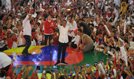 Calon Presiden nomor urut 1 Joko Widodo menggelar kampanye terbuka di Palembang, Sumatera Selatan, Selasa (2/4). Edwin 