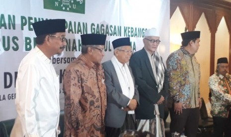 Calon Wakil Presiden (Cawapres) nomor urut 01, KH. Ma'ruf Amin bersilaturrahim dengan para Pengurus Besar Nahdlatul Ulama (PBNU) di gedung PBNU, Jakarta Pusat, Senin (22/4). 