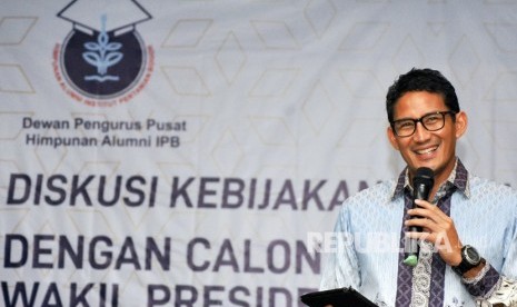 Calon Wakil Presiden no urut 02 Sandiaga Uno memaparkan materi dalam Diskusi Kebijakan Pertanian di Bogor, Jawa Barat, Ahad (9/12/2018). 