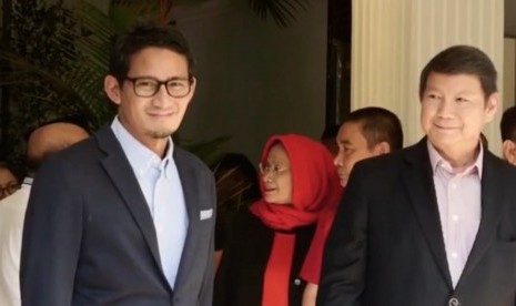 Calon Wakil Presiden, Sandiaga Uno (Kiri)