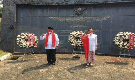 Calon Wali Kota Tangerang Selatan Muhamad dan Calon Wakil Wali Kota Tangerang Selatan Rahayu Saraswati Djojohadikoesoemo, Senin (17/8) 