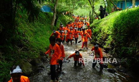Ikuti Camping Ceria, Ratusan Yatim Asal Subang Diasah Jadi Pemimpin