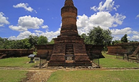 Candi Musara Takus