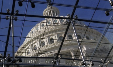 Capitol Dome difoto dari Capitol Visitors Center di Washington, Amerika Serikat. Shutdown yang dicanangkan pemerintah AS telah menimbulkan kekacauan. Ratusan ribu pegawai tidak tahu kapan akan digaji.