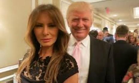 Capres AS Donald Trump bersama sang istri, Melania.