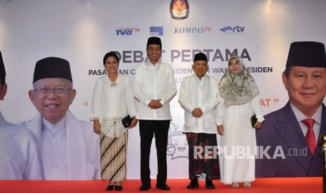 Capres-cawapres nomor urut 01 Joko Widodo-Ma'ruf Amin tiba untuk mengikuti debat pertama Pilpres 2019, di Hotel Bidakara, Jakarta, Kamis (17/1/2019).