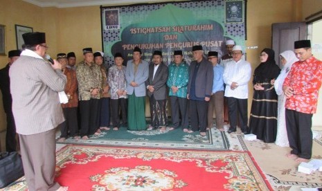 cara pelantikan Pengurus Pusat Asosiasi Bina Haji dan Umrah Nahdlatul Ulama (PP Asbihu NU) periode 2015-2020. 