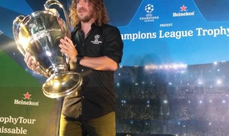 Carles Puyol ikuti Tur Piala Liga Champion UEFA di Jakarta, Senin (11/3).