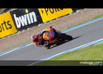 Casey Stoner beraksi di kualifikasi MotoGP Jerez