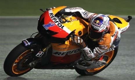 Casey Stoner meraih posisi tercepat dalam sesi latihan di Sirkuit Losail, Doha, Qatar, Jumat dini hari (6/4) atau Kamis waktu setempat.